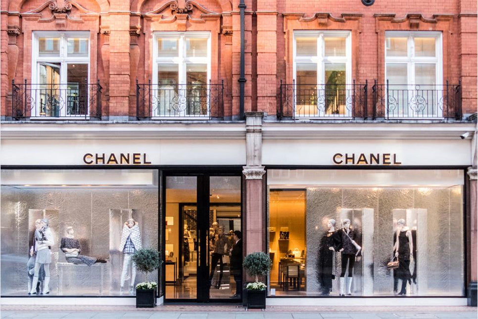 FASHION BRAND CHANEL SHOP FRONT DOORS