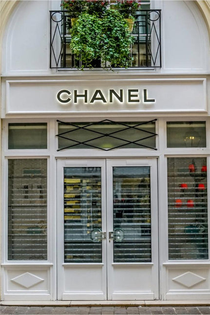 FASHION BRAND CHANEL SHOP FRONT DOORS