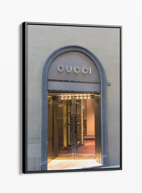 FASHION BRAND GUCCI SHOP FRONT DOORS