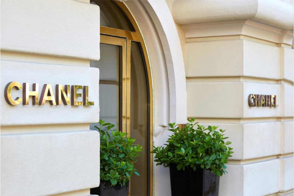 FASHION BRAND CHANEL SHOP FRONT DOORS